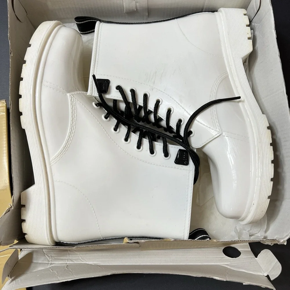 Michael Kors White Patent Leather Lace Up Boots Size 8M Grunge Rock Goth Biker